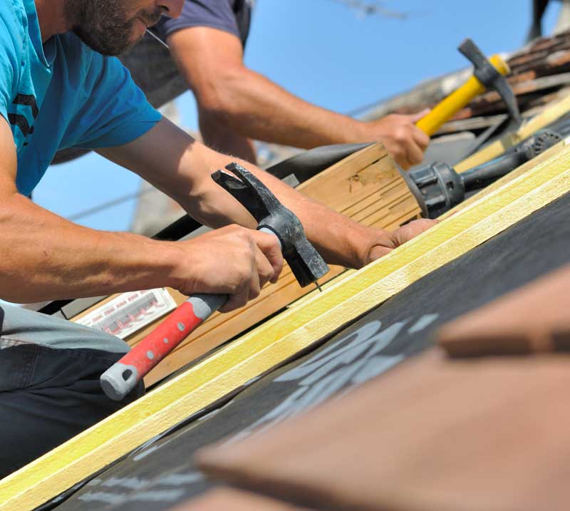 ROOFWALL DAKWERKER TERVUREN : dakdekker dakdekker in België: Vlaams, Waals en Brussels gewest, Luik….Dakwerken, zinkwerken, reiniging, mos verwijderen en waterdicht dakschilderen, skeletbouw, houtbehandeling, plat dak waterdicht maken, gevelschilderen, gevelwaterdicht maken, buitenreiniging: bestrating, klinkers, blauwe steen, muurtje, terras... interventie in BELGIË: Vlaams, Waals en Brussels gewest, Luik….