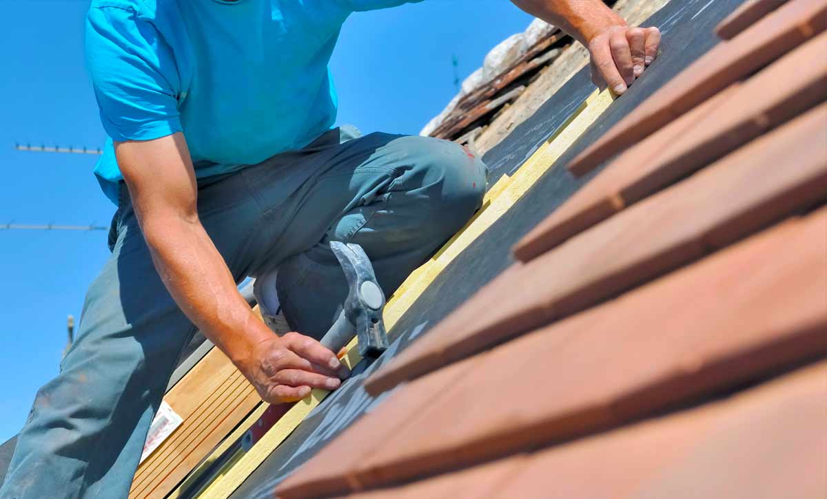 Dakwerken: DAKWAND TERVUREN : dakdekker in België: Vlaanderen, Wallonië, Brussel Luik… Dringende reparatie van daklekken. Plaatsing van dakbedekking en nokvorsten voor nieuwbouw en renovatie: leien, dakpannen… Zinkwerker: zinkwerk: Plaatsing van goten, goten, goten, dakrandbekleding, schoorsteenmantels… Interventie in BELGIË: Vlaanderen, Wallonië en Brussel…