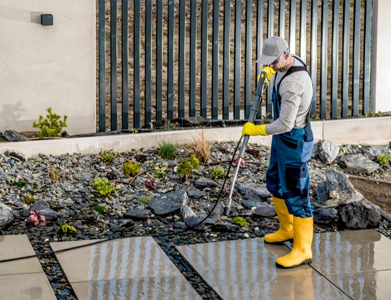 ROOFWALL DAKWERKER TERVUREN : dakdekker dakdekker in België: Vlaams, Waals en Brussels gewest, Luik….Dakwerken, zinkwerken, reiniging, mos verwijderen en waterdicht dakschilderen, skeletbouw, houtbehandeling, plat dak waterdicht maken, gevelschilderen, gevelwaterdicht maken, buitenreiniging: bestrating, klinkers, blauwe steen, muurtje, terras... interventie in BELGIË: Vlaams, Waals en Brussels gewest, Luik….