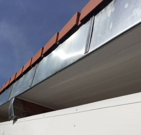 Dakwerken: DAKWAND TERVUREN : dakdekker in België: Vlaanderen, Wallonië, Brussel Luik… Dringende reparatie van daklekken. Plaatsing van dakbedekking en nokvorsten voor nieuwbouw en renovatie: leien, dakpannen… Zinkwerker: zinkwerk: Plaatsing van goten, goten, goten, dakrandbekleding, schoorsteenmantels… Interventie in BELGIË: Vlaanderen, Wallonië en Brussel…