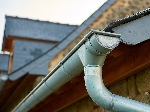 Dakwerken: DAKWAND TERVUREN : dakdekker in België: Vlaanderen, Wallonië, Brussel Luik… Dringende reparatie van daklekken. Plaatsing van dakbedekking en nokvorsten voor nieuwbouw en renovatie: leien, dakpannen… Zinkwerker: zinkwerk: Plaatsing van goten, goten, goten, dakrandbekleding, schoorsteenmantels… Interventie in BELGIË: Vlaanderen, Wallonië en Brussel…