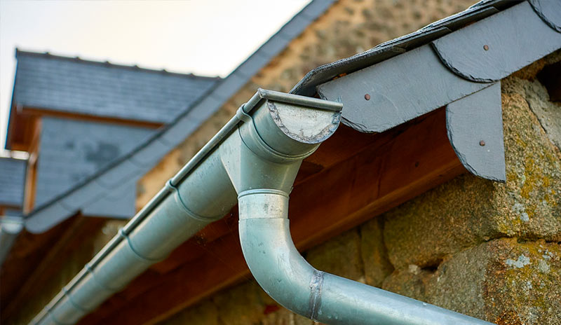 Dakwerken: DAKWAND TERVUREN : dakdekker in België: Vlaanderen, Wallonië, Brussel Luik… Dringende reparatie van daklekken. Plaatsing van dakbedekking en nokvorsten voor nieuwbouw en renovatie: leien, dakpannen… Zinkwerker: zinkwerk: Plaatsing van goten, goten, goten, dakrandbekleding, schoorsteenmantels… Interventie in BELGIË: Vlaanderen, Wallonië en Brussel…